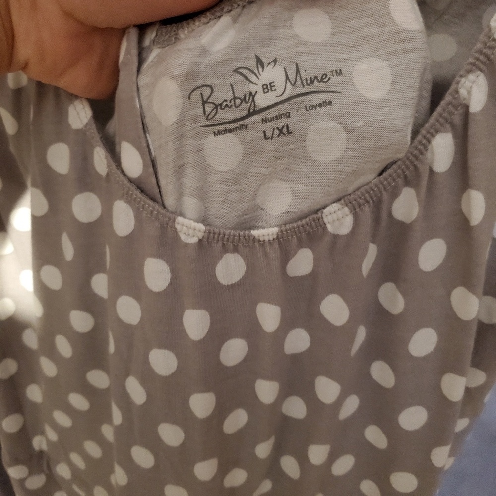 Nursing/maternity gown